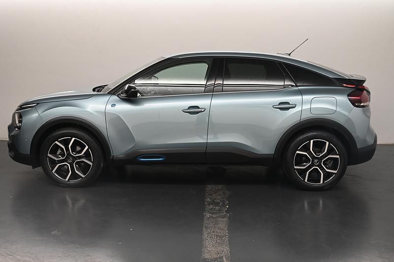 Gebraucht Citroën e-C4 Shine 100 kW (136 PS) 2021 Blau Limousine