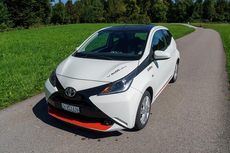 Gebraucht 2015 Toyota Aygo X-play Kleinwagen | CHF 6’350 (Fairer Preis) - Bild 1/4