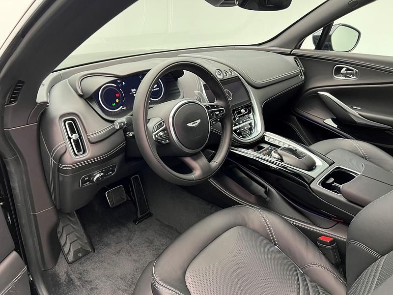 Gebraucht Aston Martin DBX 551 PS (405 kW) 2023 Schwarz SUV
