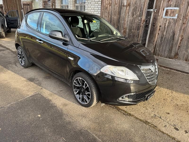 Gebraucht Lancia Ypsilon Platinum 85 PS (62 kW) 2012 Kleinwagen
