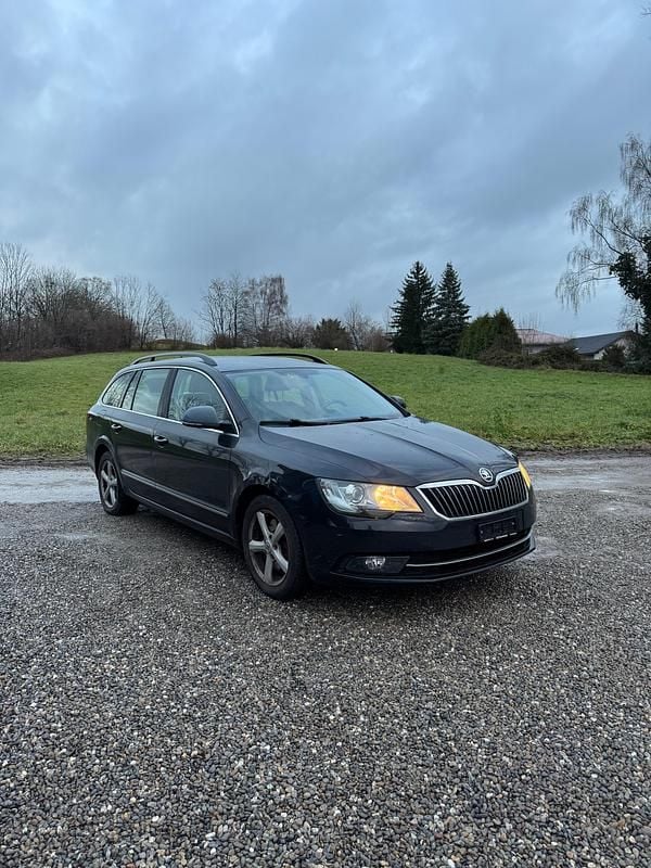Gebraucht 2013 Skoda Superb Elegance Kombi | CHF 5’900 (Fairer Preis) - Bild 1/4