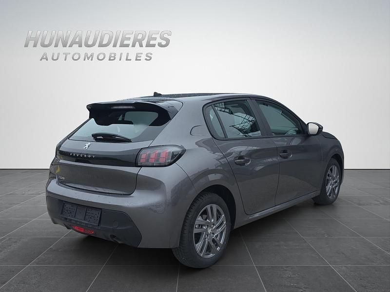 Gebraucht Peugeot 208 Allure 101 PS (74 kW) 2021 Kleinwagen