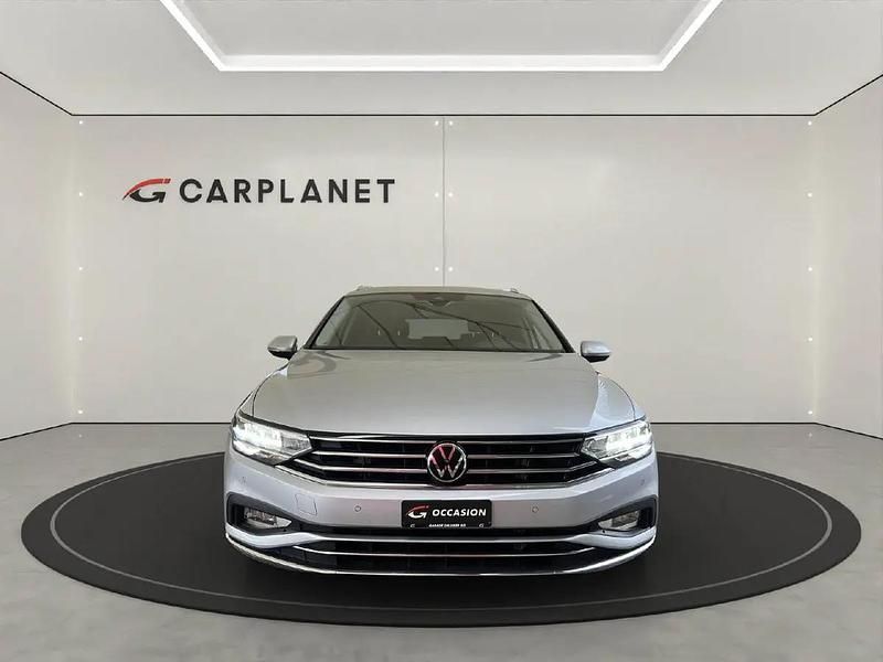 Gebraucht VW Passat Elegance 150 PS (110 kW) 2025 Silber Kombi