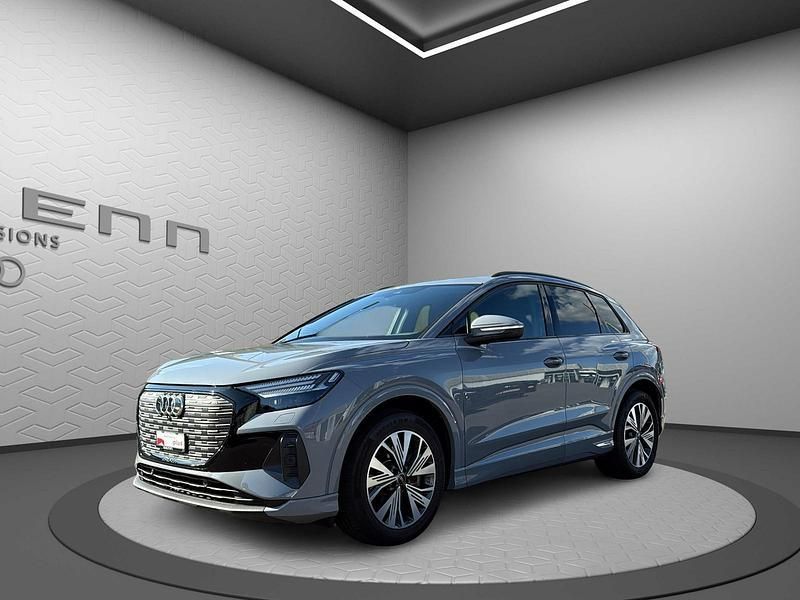 Grau Gebraucht 2023 Audi Q4 e-tron Comfort SUV | CHF 35’900 (Etwas zu teuer) - Bild 1/4