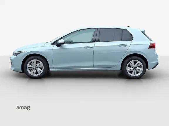 Neu VW Golf Basis 115 PS (84 kW) 2025 Crystal ice blue metallic Limousine