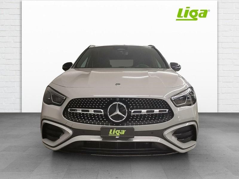 Neu Mercedes GLA250 AMG line 238 PS (175 kW) 2025 SUV