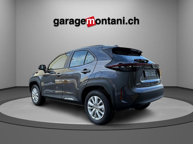 Neu Toyota Yaris Cross Comfort 131 PS (96 kW) 2026 Anthrazit SUV