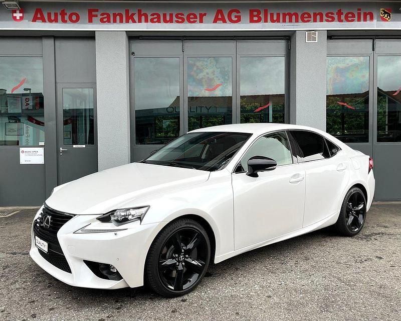 Gebraucht Lexus IS200t Sport Line 245 PS (180 kW) 2016 Weiss Limousine