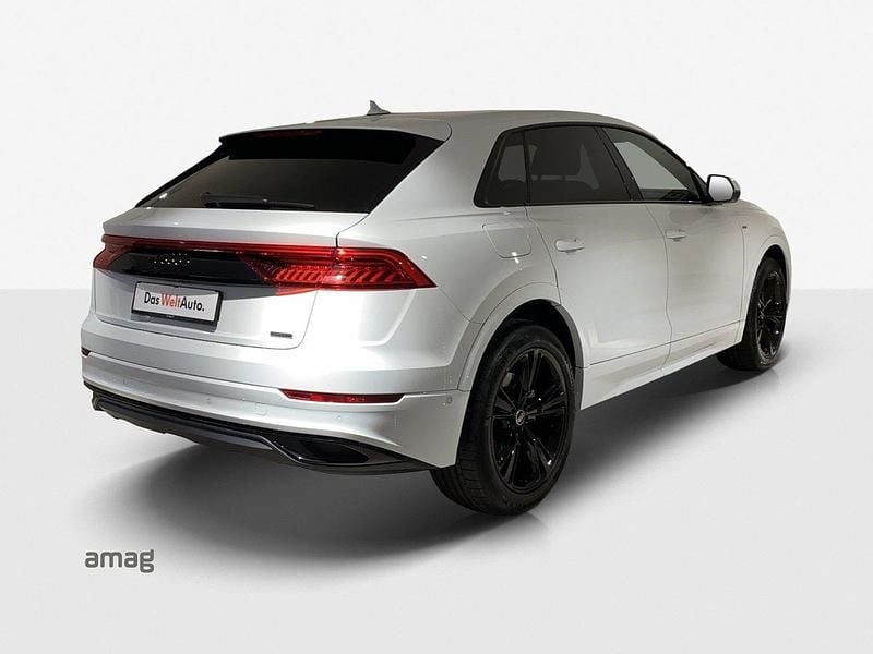 Gebraucht Audi Q8 Ambiente 286 PS (210 kW) 2022 SUV