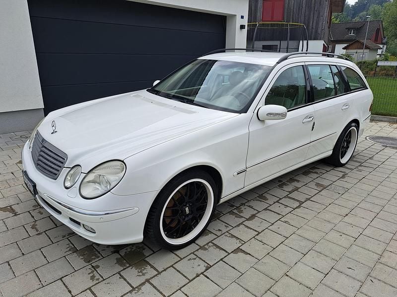 Gebraucht 2004 Mercedes E500 | CHF 4’800 - Bild 1/4