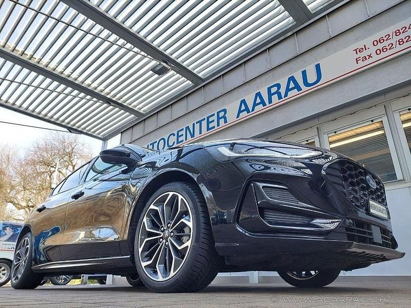 Gebraucht Ford Focus ST-Line X 155 PS (114 kW) 2023 Limousine