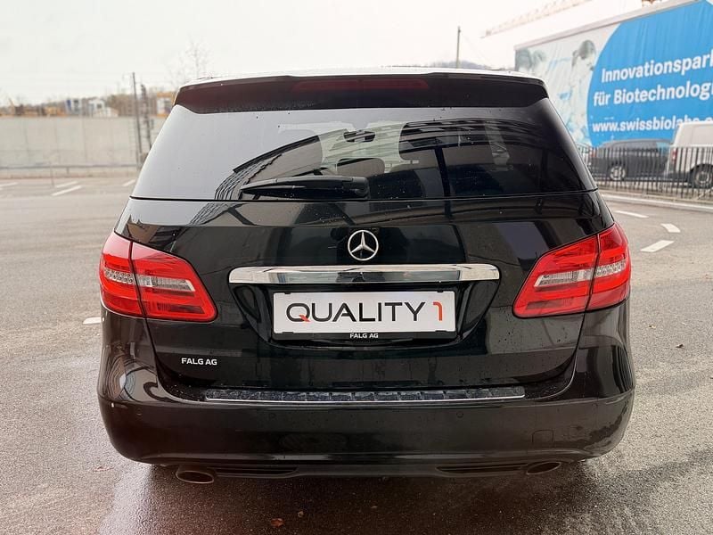 Gebraucht Mercedes B200 156 PS (114 kW) 2013 Van / Kleinbus
