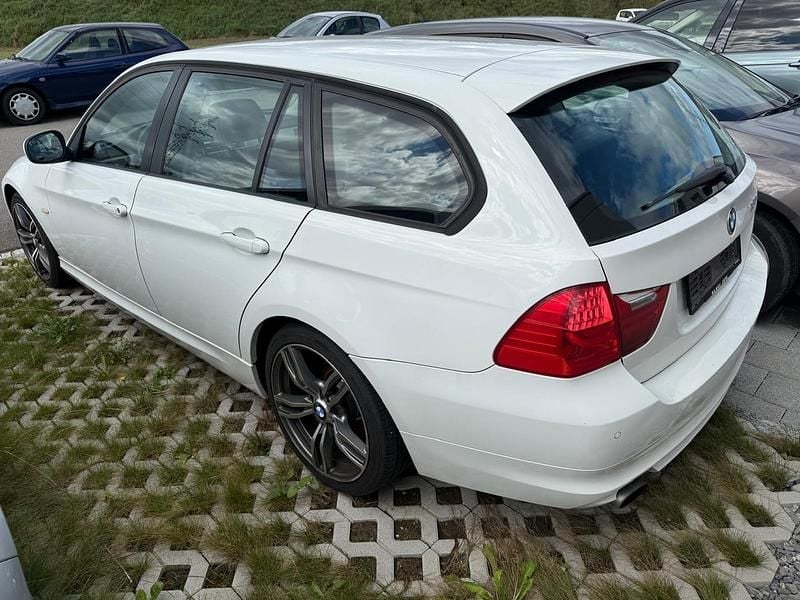 Gebraucht BMW 320 170 PS (125 kW) 2010 Kombi