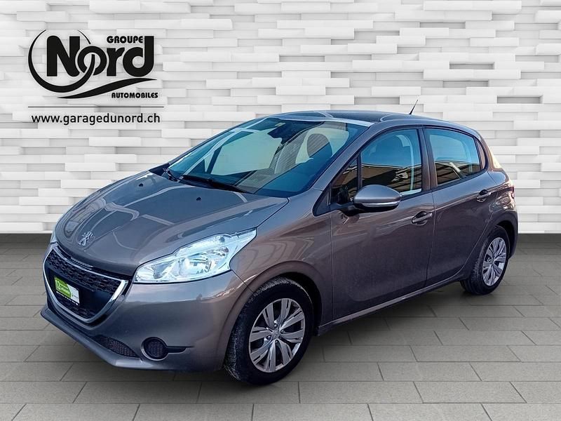 Grau Gebraucht 2013 Peugeot 208 Active Kleinwagen | CHF 6’500 (Etwas zu teuer) - Bild 1/4