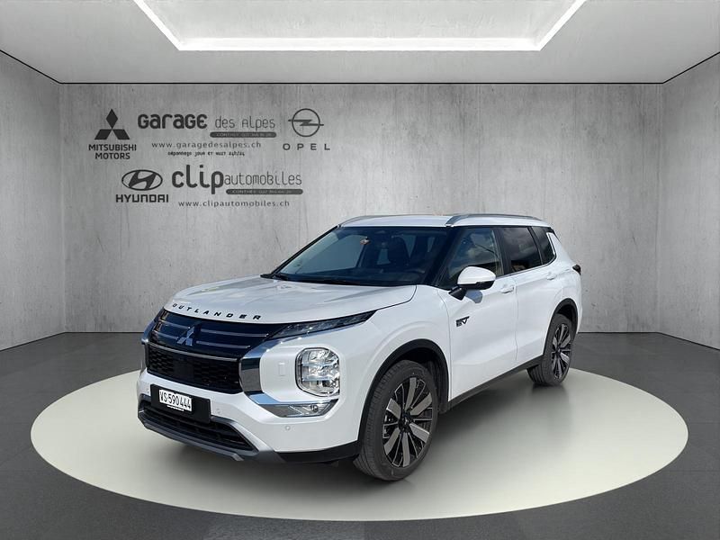 Gebraucht 2025 Mitsubishi Outlander P-HEV Intense SUV | CHF 57’900 - Bild 1/4
