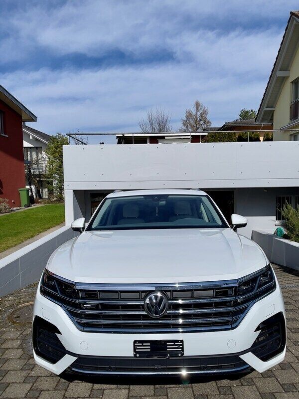 Gebraucht 2020 VW Touareg R-line SUV | CHF 60’900 (Teuer) - Bild 1/4