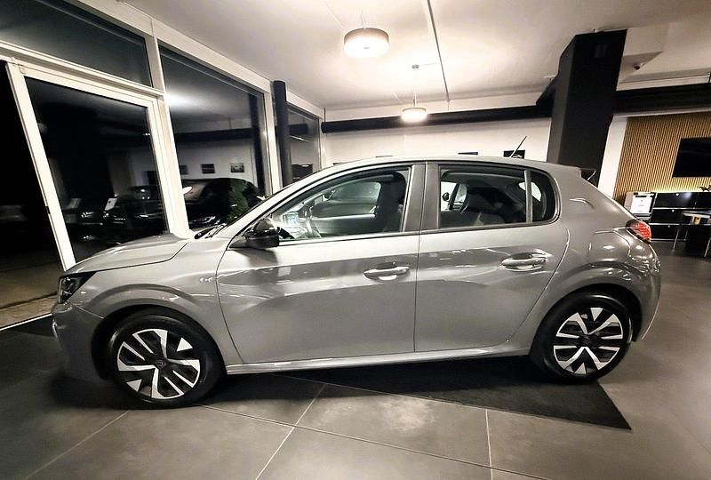 Gebraucht Peugeot 208 Active 100 PS (73 kW) 2024 Kleinwagen