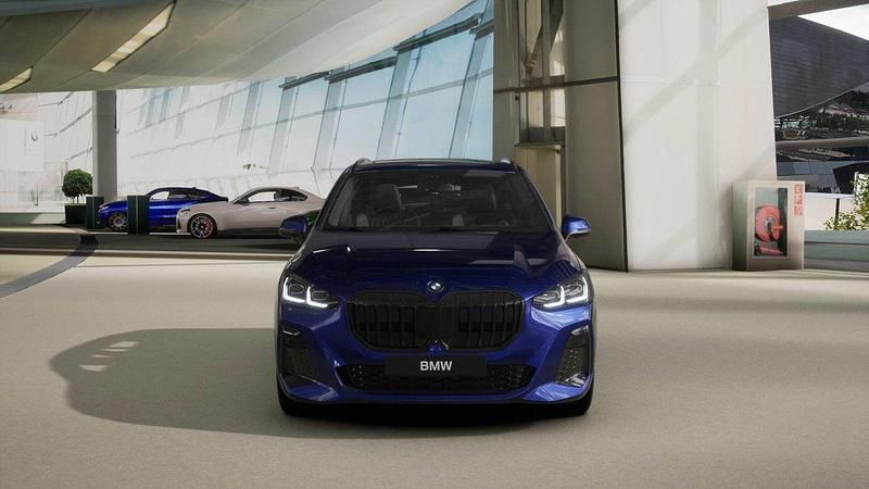 Gebraucht BMW 220 M Sport 156 PS (114 kW) 2023 Van / Kleinbus
