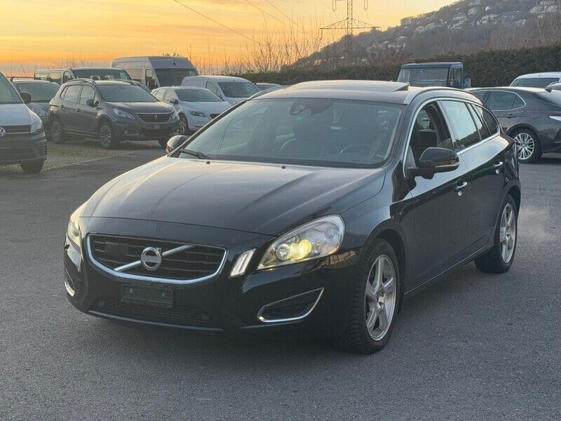 Gebraucht 2011 Volvo V60 Momentum Kombi | CHF 6’900 - Bild 1/4