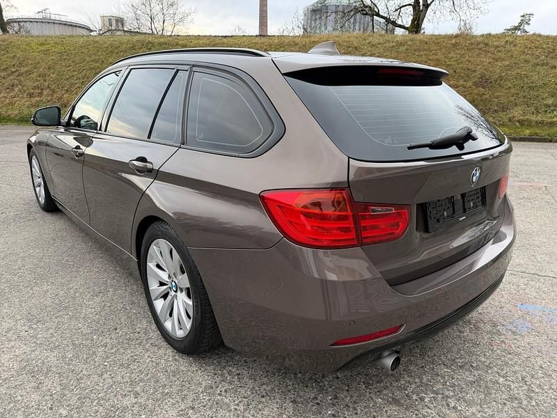 Gebraucht BMW 320 Luxury Line 184 PS (135 kW) 2012 Kombi
