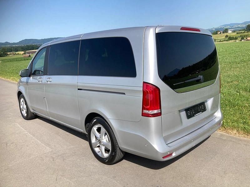 Gebraucht Mercedes V220 163 PS (119 kW) 2021 Van / Kleinbus