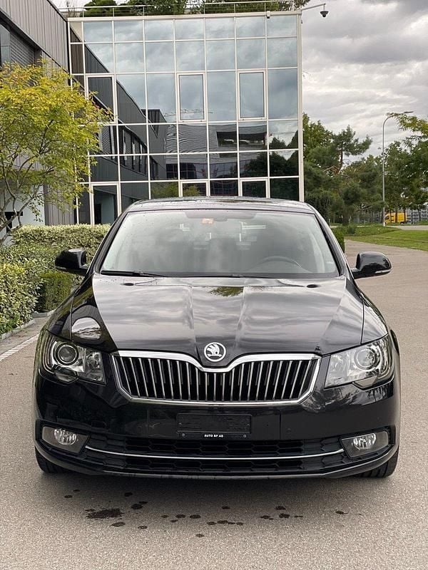 Gebraucht Skoda Superb Elegance 160 PS (117 kW) 2014 Limousine