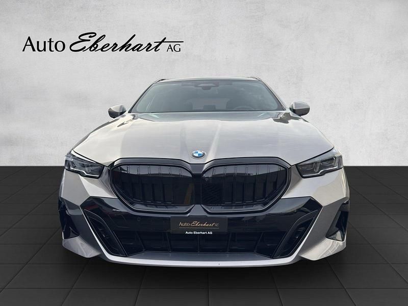 Gebraucht BMW 520 M Sport 208 PS (152 kW) 2024 Kombi