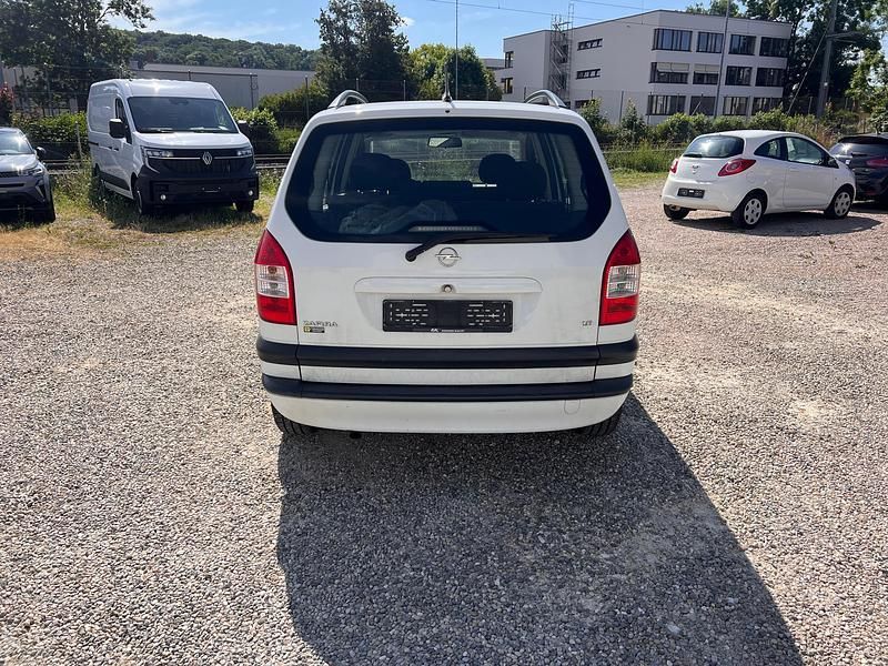 Gebraucht Opel Zafira Njoy 125 PS (91 kW) 2004 Van / Kleinbus