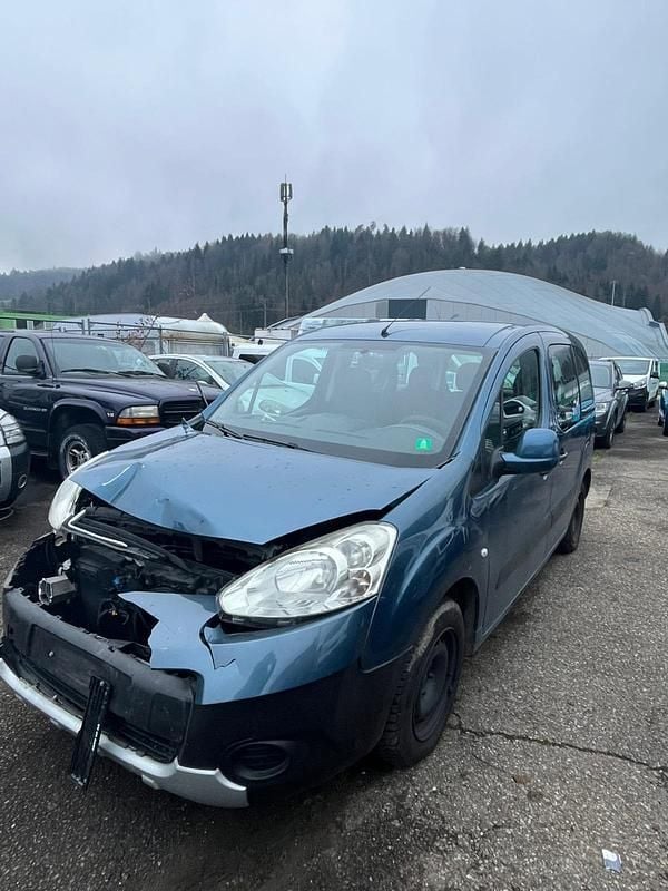 Gebraucht 2012 Peugeot Partner Active Van / Kleinbus | CHF 800 (Superpreis) - Bild 1/4