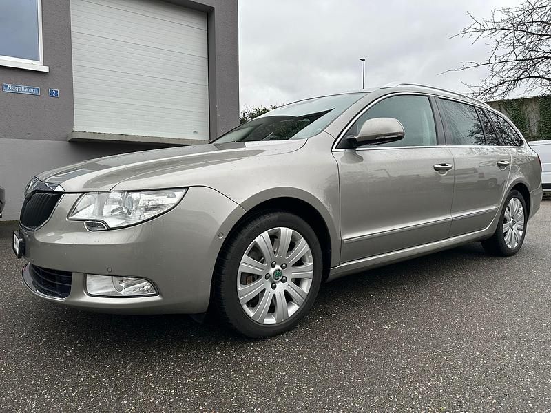 Gebraucht 2011 Skoda Superb Kombi | CHF 11’700 (Teuer) - Bild 1/4