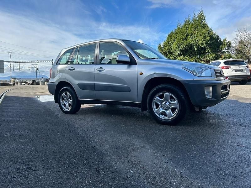 Gebraucht 2003 Toyota RAV4 Terra | CHF 5’900 (Etwas zu teuer) - Bild 1/4