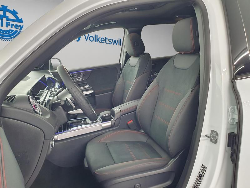 Gebraucht Mercedes GLB220 AMG line 190 PS (139 kW) 2025 Weiss SUV