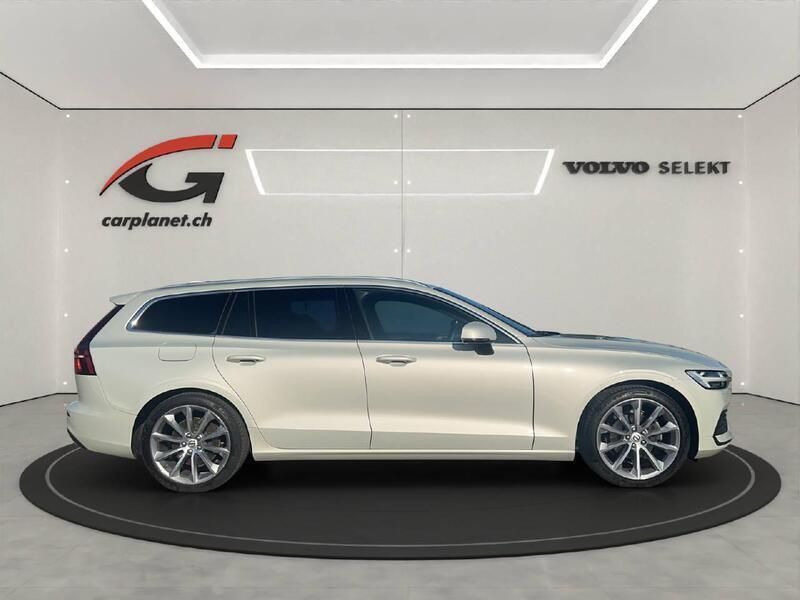 Gebraucht Volvo V60 Momentum 190 PS (139 kW) 2018 Beige Kombi
