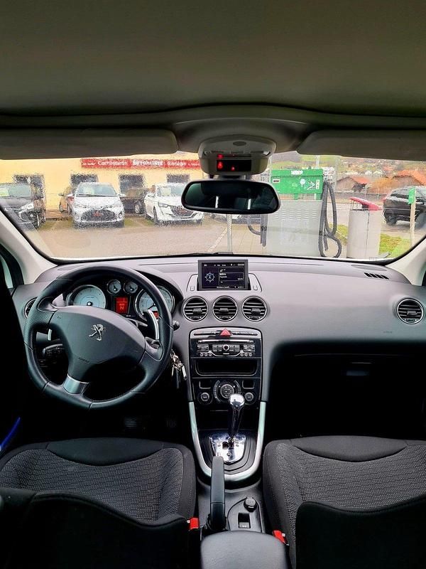 Gebraucht Peugeot 308 Allure 112 PS (82 kW) 2012 Limousine