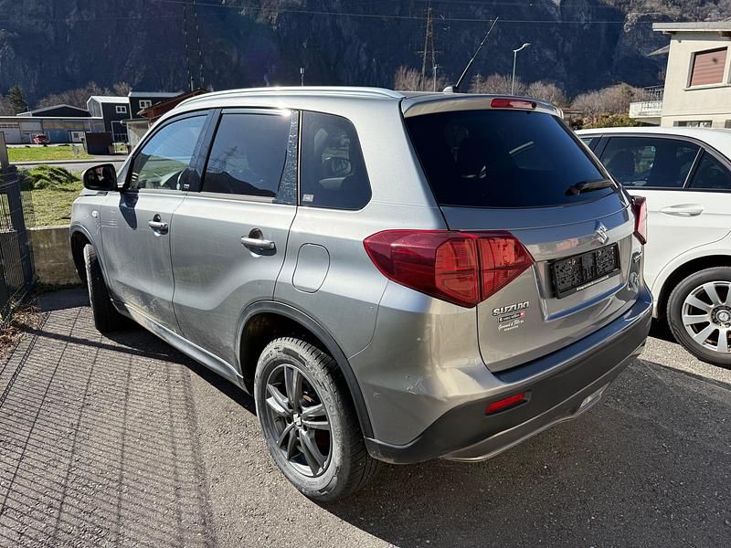 Gebraucht Suzuki Vitara 111 PS (81 kW) 2019 SUV