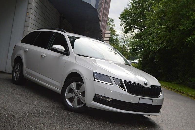 Gebraucht 2019 Skoda Octavia Ambition Kombi | CHF 18’700 (Teuer) - Bild 1/4