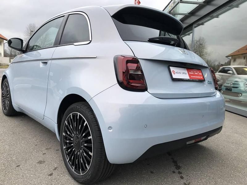 Gebraucht Fiat 500e La Prima 86 kW (118 PS) 2023 Blau Limousine