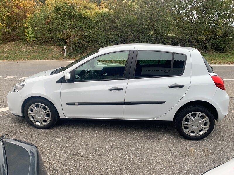 Gebraucht Renault Clio IV Night&Day 103 PS (75 kW) 2012