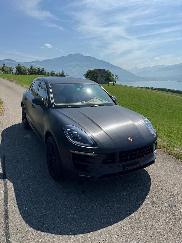 Gebraucht 2016 Porsche Macan GTS SUV | CHF 40’000 (Fairer Preis) - Bild 1/4