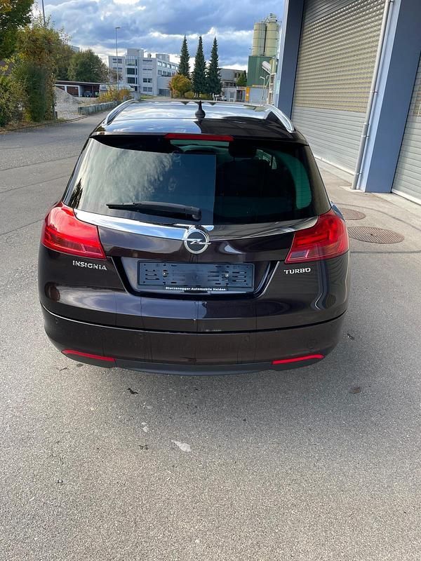 Gebraucht Opel Insignia Edition 180 PS (132 kW) 2013 Kombi