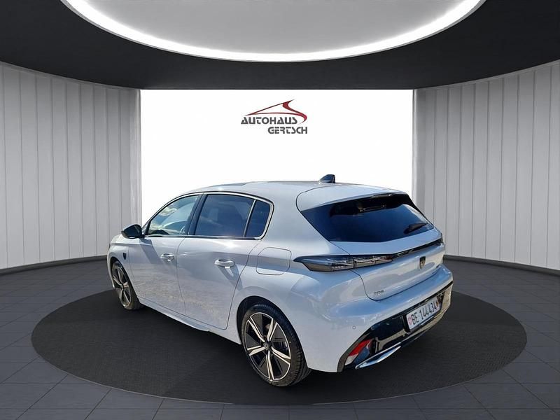 Gebraucht Peugeot 308 GT 181 PS (133 kW) 2024 Weiss Limousine