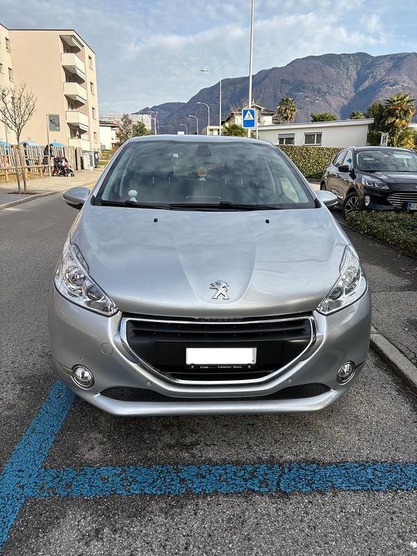 Gebraucht 2014 Peugeot 208 Kleinwagen | CHF 6’900 (Fairer Preis) - Bild 1/4