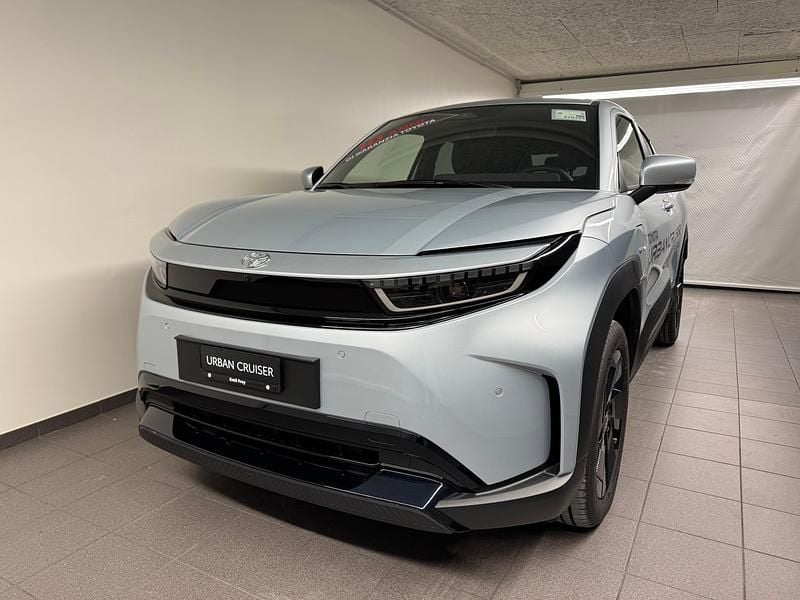 Neu Toyota Urban Cruiser Comfort 105 kW (144 PS) 2025 Silber SUV