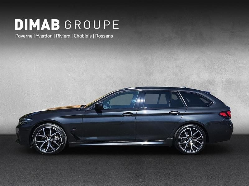 Gebraucht BMW 530 M Sport 286 PS (210 kW) 2022 Grau Kombi