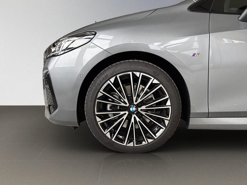 Gebraucht BMW 223 Active Tourer 211 PS (155 kW) 2025 Van / Kleinbus