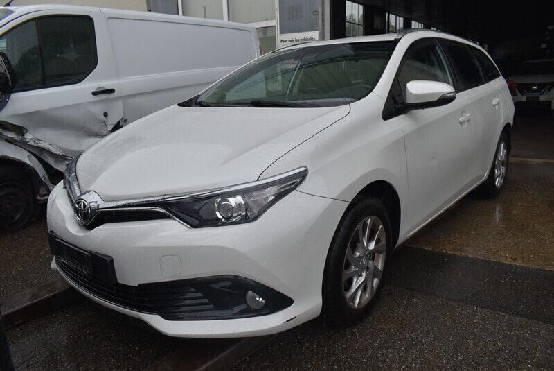 Gebraucht 2016 Toyota Auris Touring Sports Luna Kombi | CHF 6’300 (Superpreis) - Bild 1/4