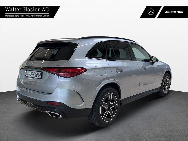 Gebraucht Mercedes GLC300e 198 PS (145 kW) 2023 Silber SUV