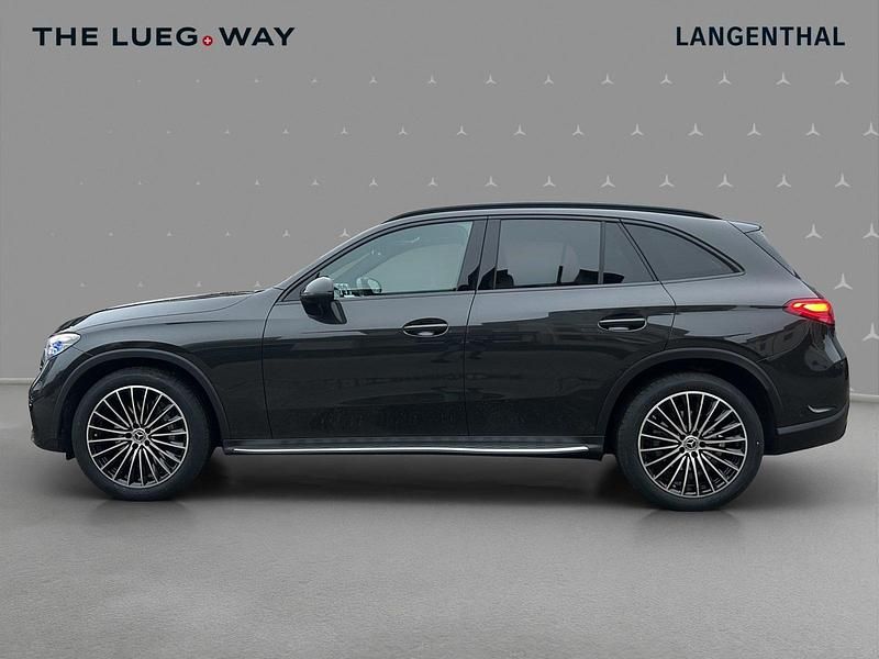 Gebraucht Mercedes GLC200 204 PS (150 kW) 2025 Grau SUV