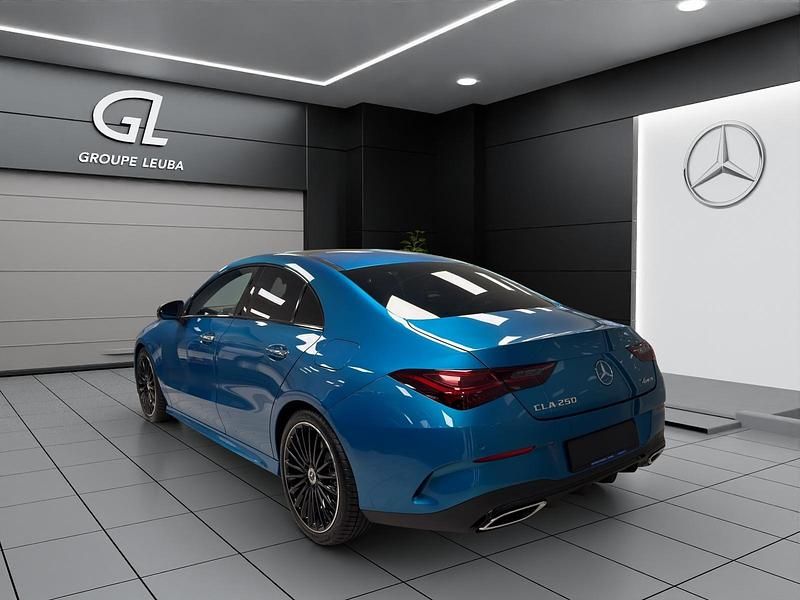 Gebraucht Mercedes CLA250e 224 PS (164 kW) 2025 Blau Limousine