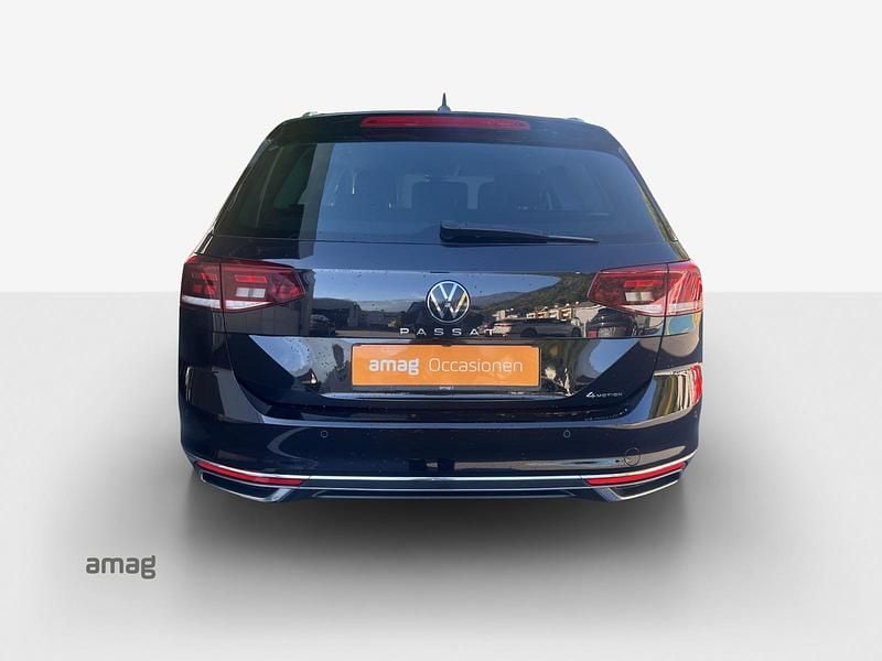 Gebraucht VW Passat Elegance 200 PS (147 kW) 2023 Deepblack perleffekt Kombi
